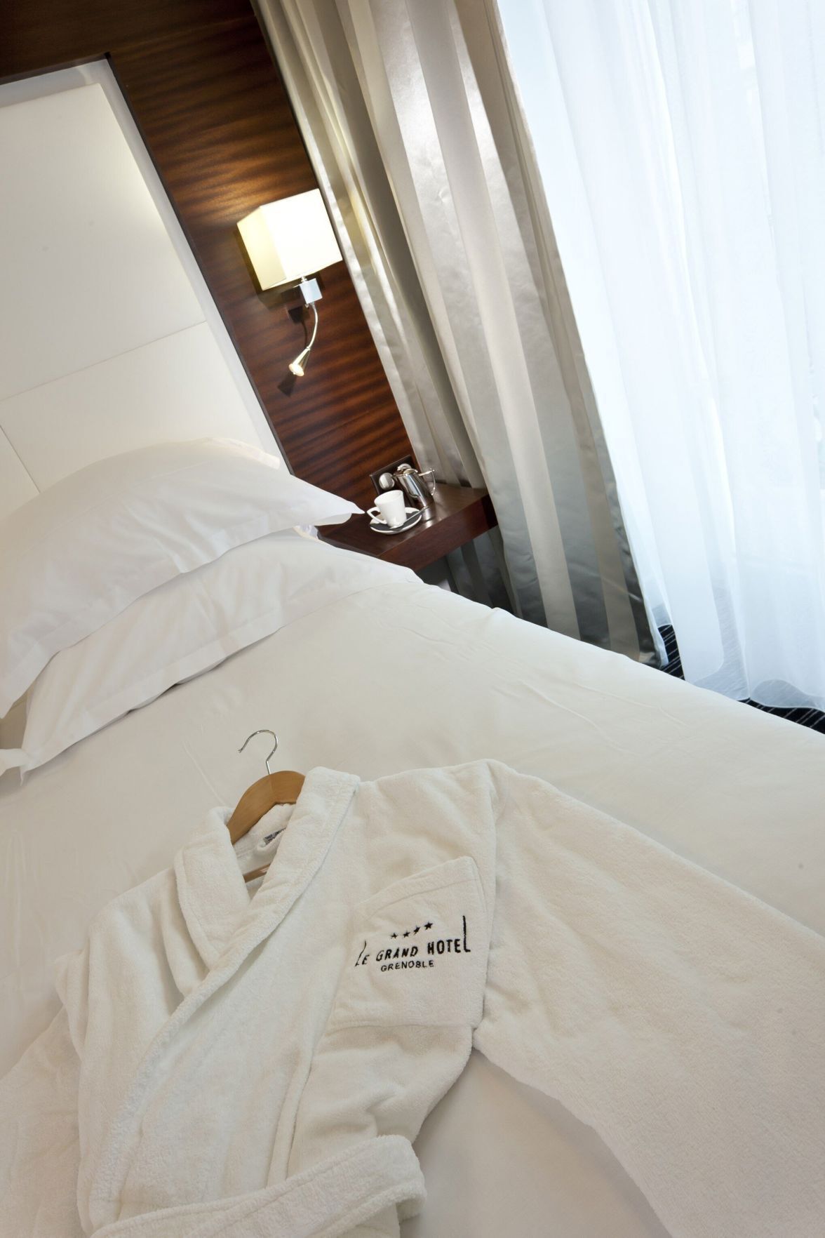 Hochwertige Bettwaren, Pillowtop-Betten, Minibar, Zimmersafe