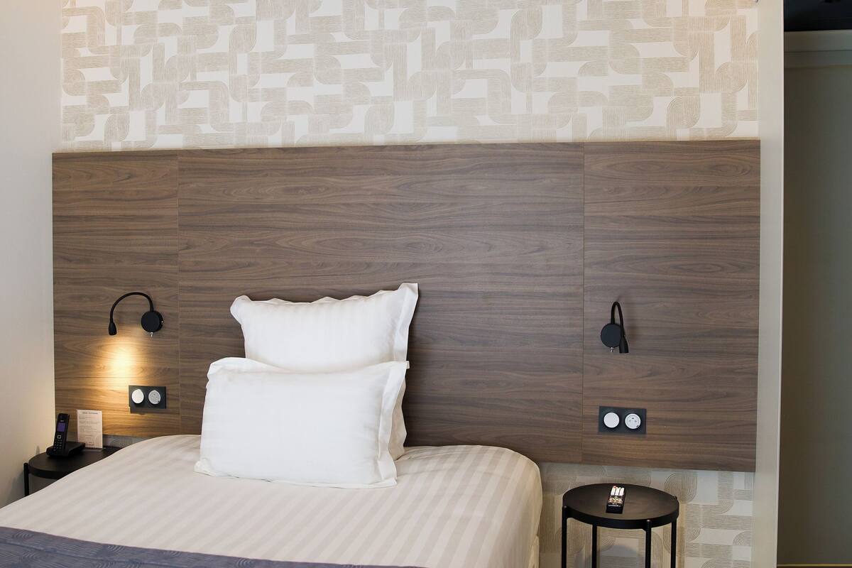 1 bedroom, premium bedding, pillow-top beds, minibar