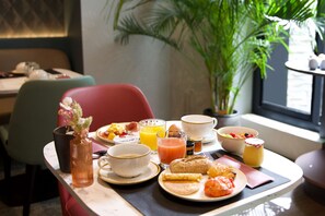Daily buffet breakfast (EUR 21 per person)