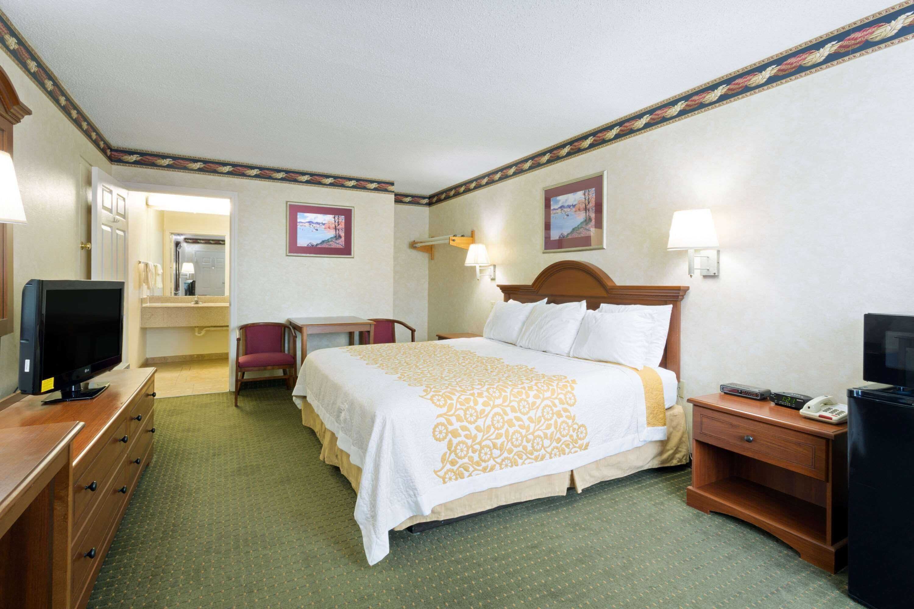 Iron/ironing board, cribs/infant beds, rollaway beds, free WiFi