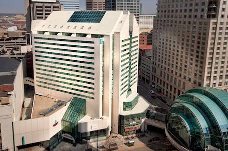 Embassy Suites by Hilton Indianapolis Downtown - Image 23