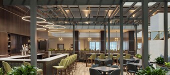 Embassy Suites by Hilton Indianapolis Downtown