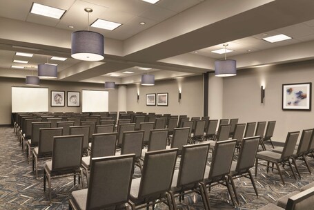Embassy Suites by Hilton Indianapolis Downtown - Image 45