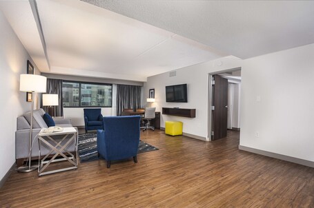 Embassy Suites by Hilton Indianapolis Downtown - Image 46