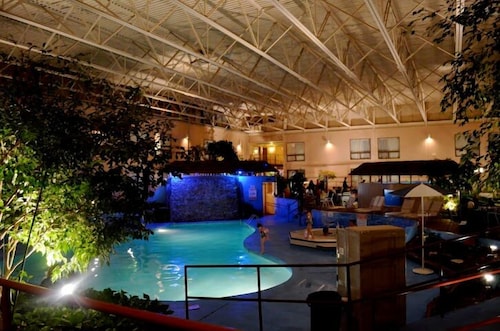 Townhouse Hotel Grand Forks