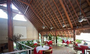 Food court - Hotel Plaza Caribe (Cancun)