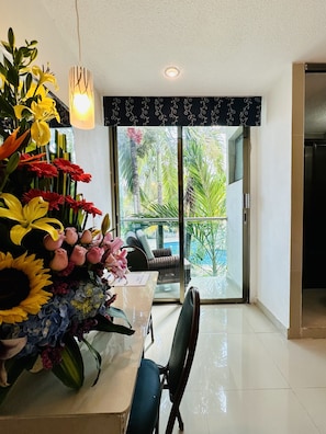 Habitación Premium, 2 camas matrimoniales, para no fumadores, vista a la alberca | Vista desde la habitación