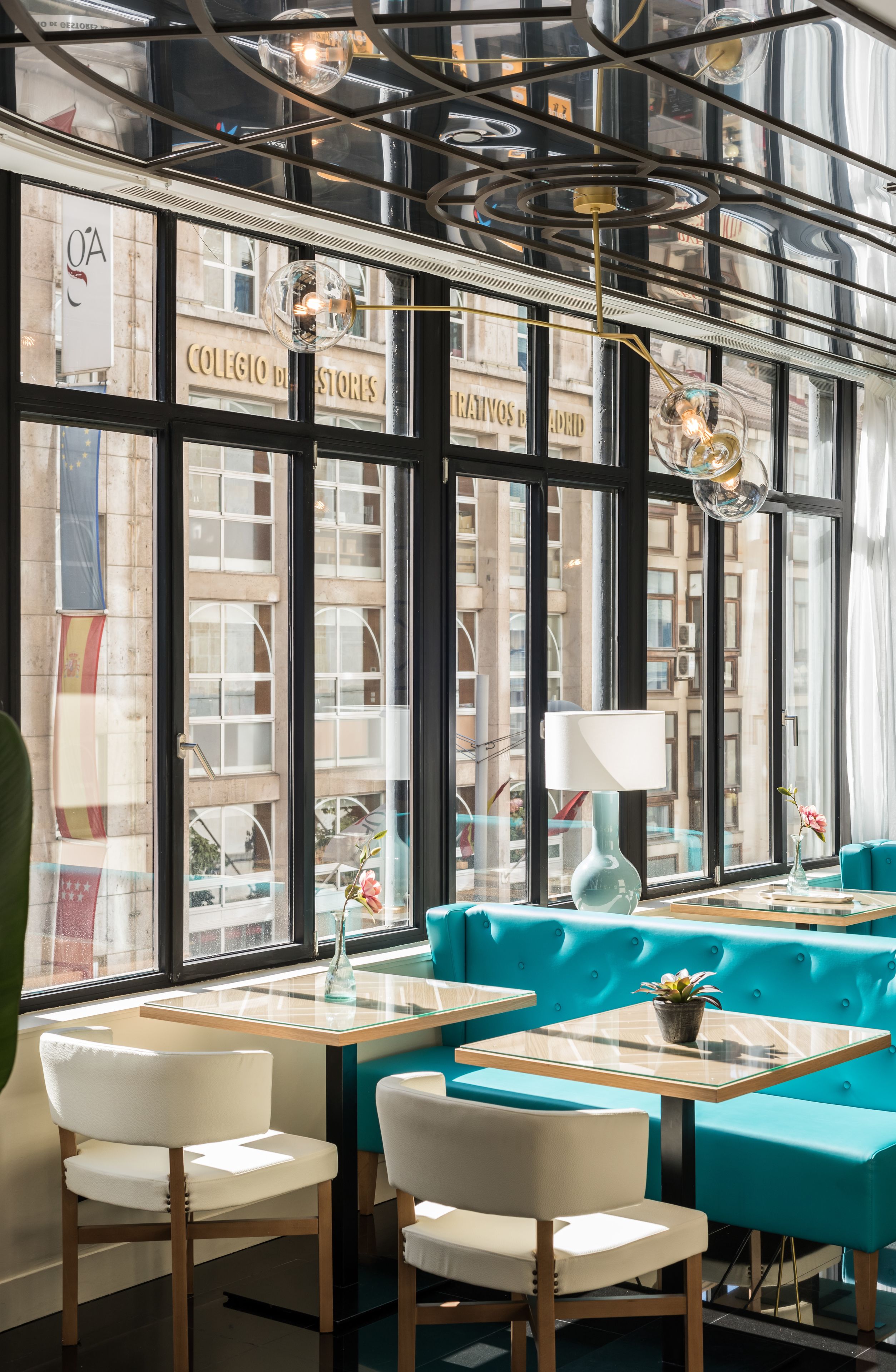 lunch and dinner served