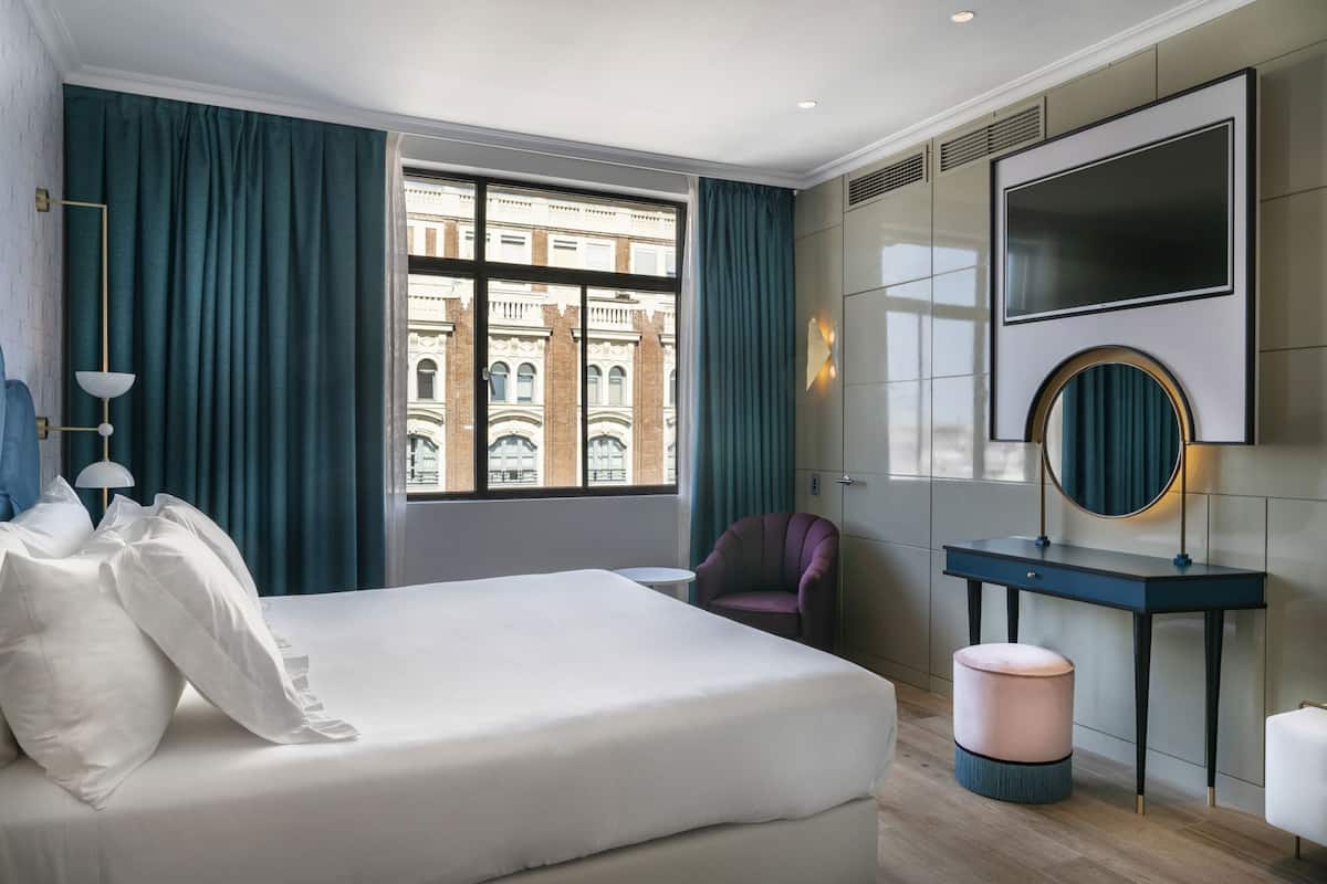 Ropa de cama de alta calidad, edredón y minibar