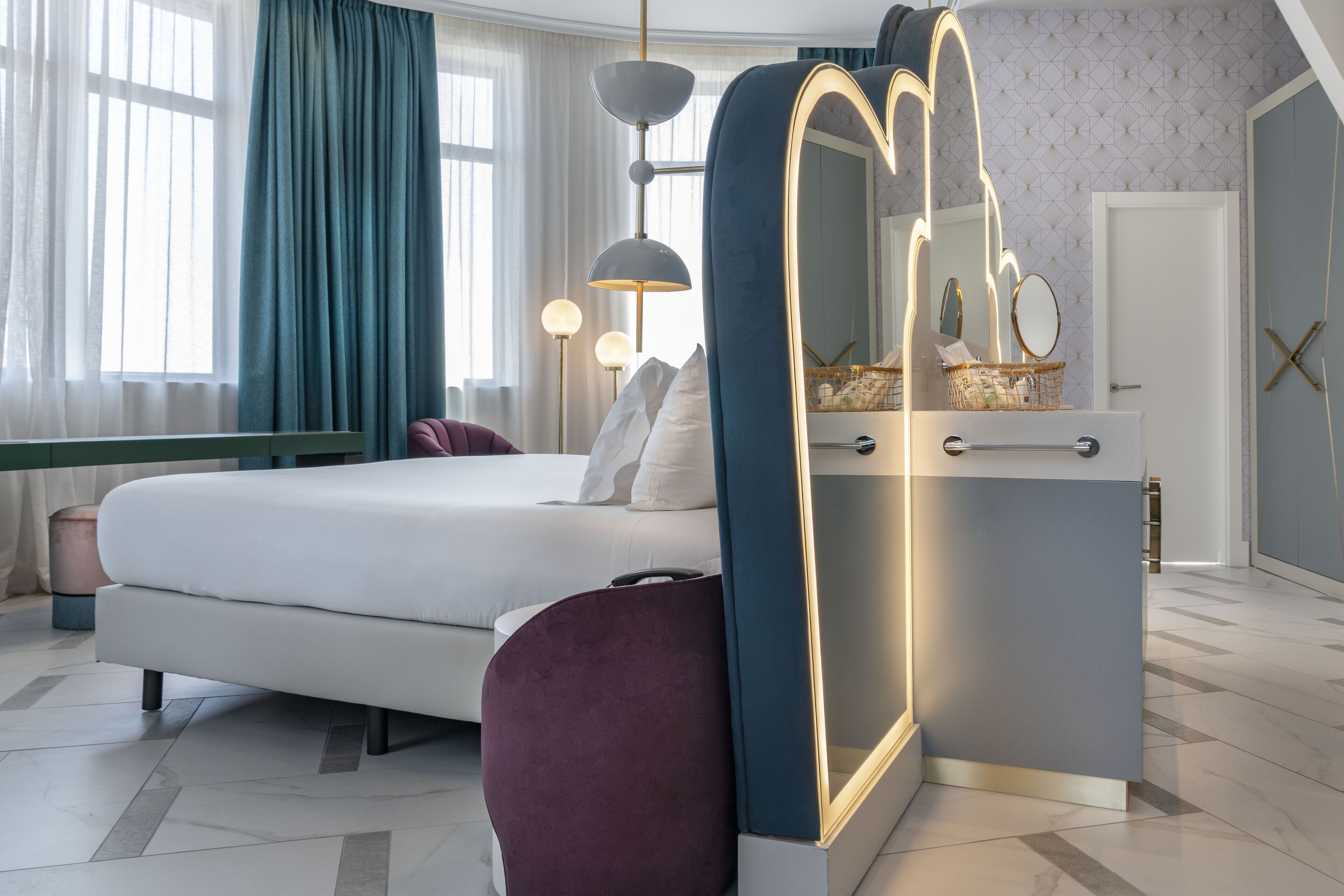 1 bedroom, premium bedding, down duvets, minibar