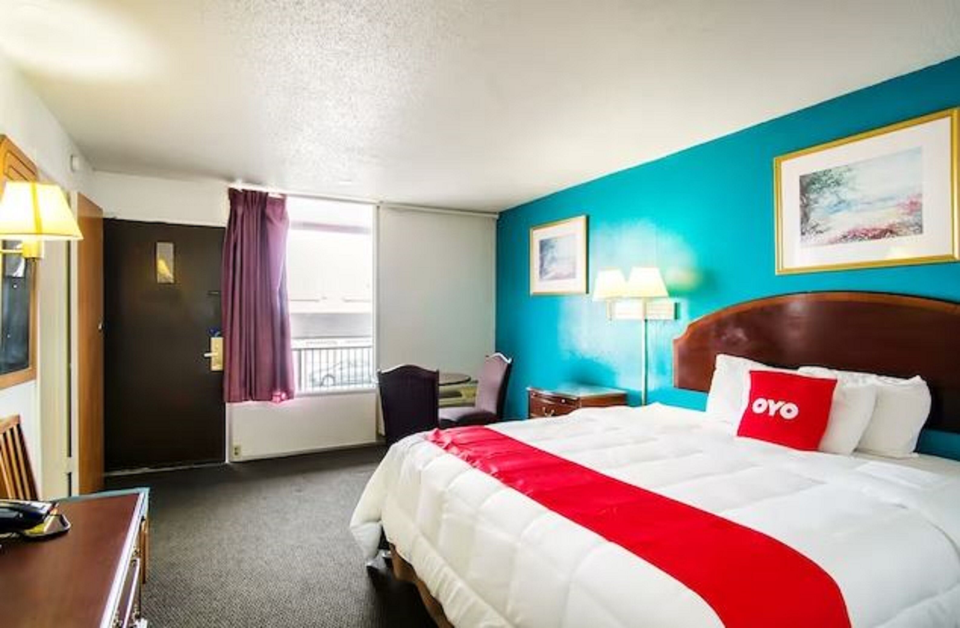 Desk, iron/ironing board, WiFi (free), alarm clocks