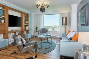 1 bedroom, premium bedding, pillow-top beds, in-room safe - Renaissance Charlotte SouthPark (Charlotte)