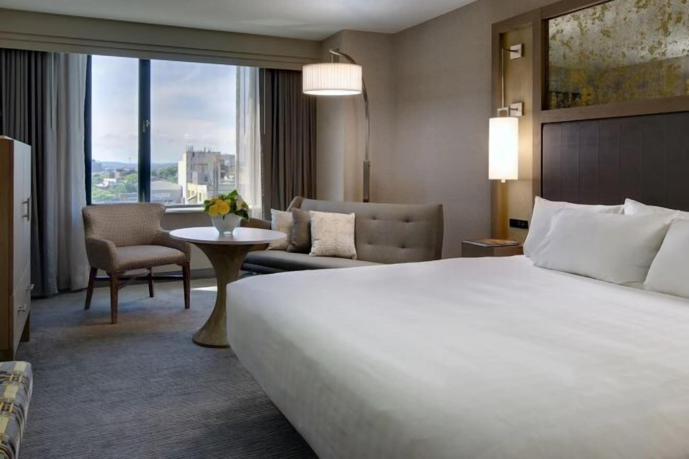 Biancheria da letto di alta qualità, cassaforte in camera