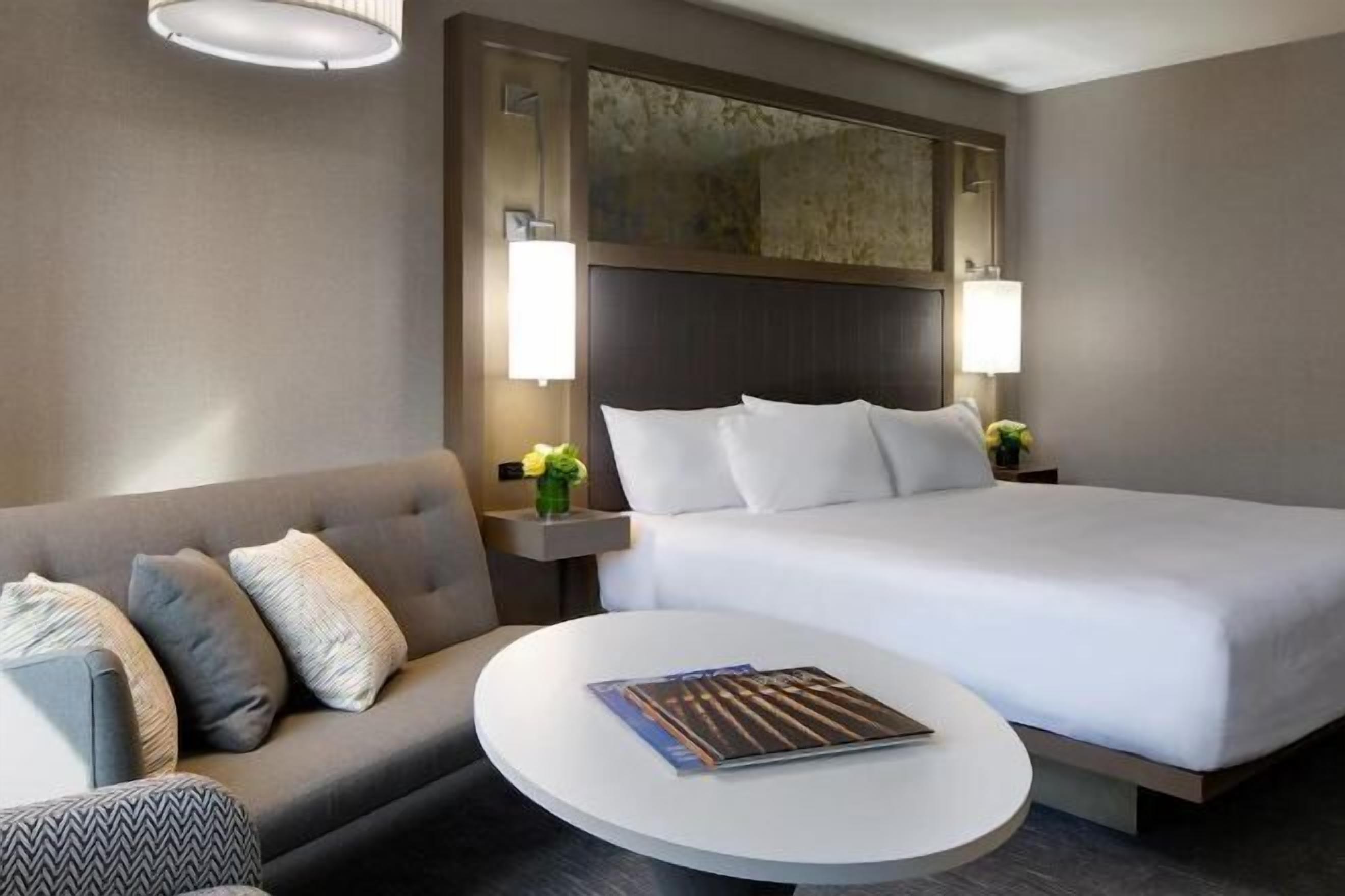 Biancheria da letto di alta qualità, cassaforte in camera