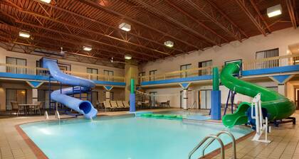 Ramada by Wyndham Fargo