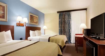 Ramada by Wyndham Fargo