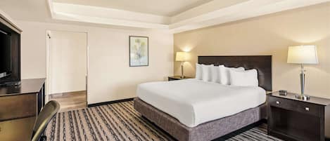 Standard Room, 1 King Bed, Non Smoking, Refrigerator & Microwave