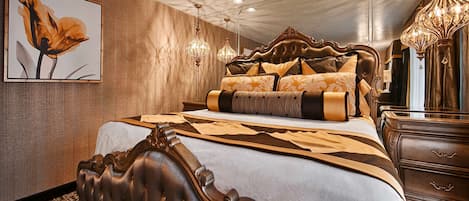 Suite, 1 King Bed, Non Smoking, Refrigerator & Microwave (Walk-in Shower) | 1 bedroom, pillowtop beds, desk, blackout drapes