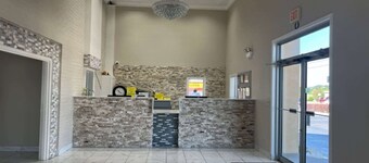 Super 8 by Wyndham Covington