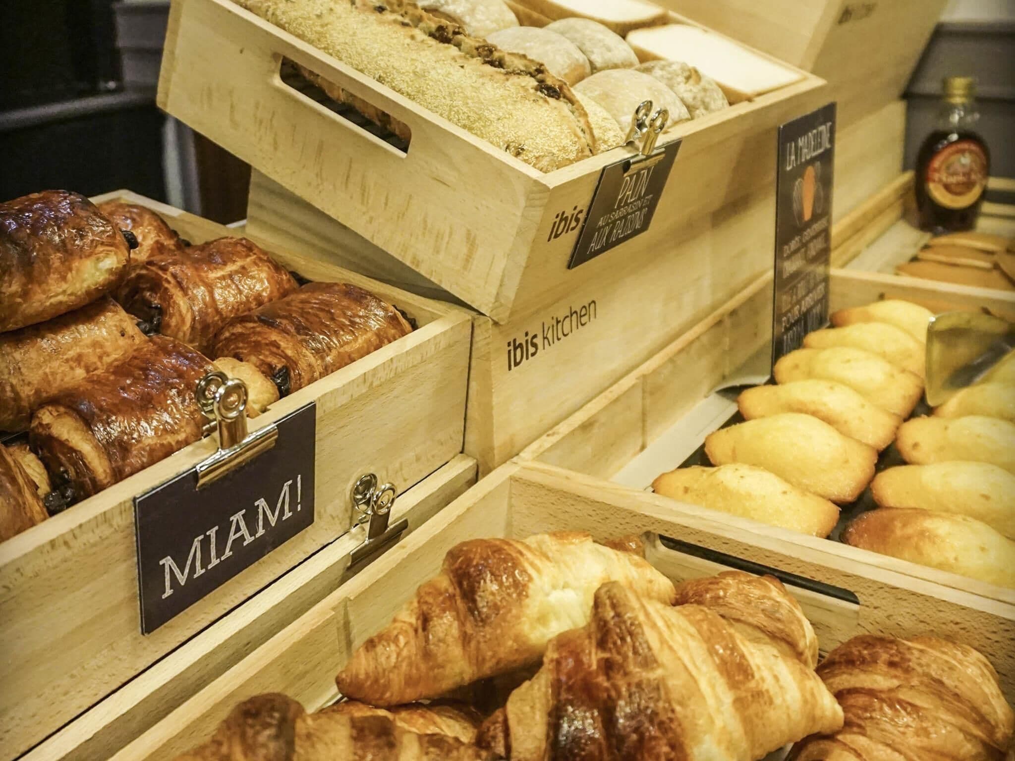 daily buffet breakfast (eur 12.90 per person)