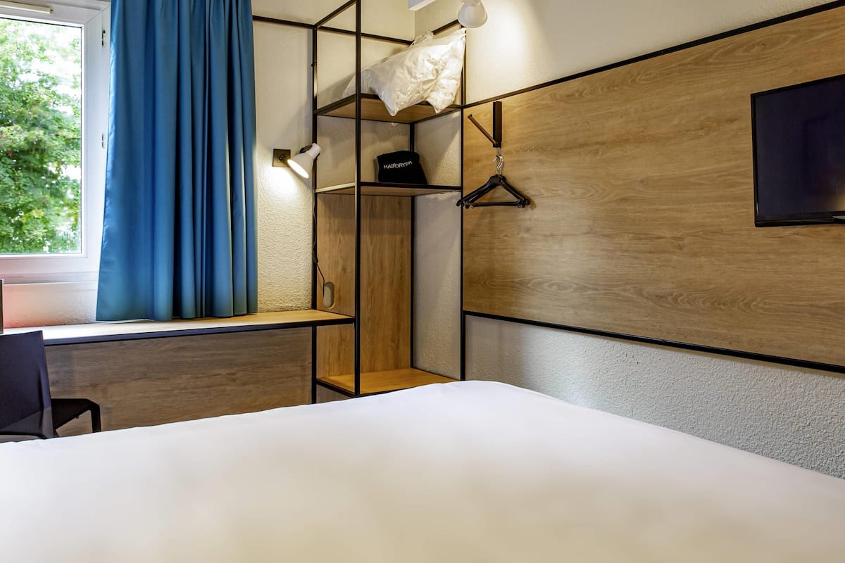 standard room, 1 double bed | premium bedding, pillow-top beds, individually decorated