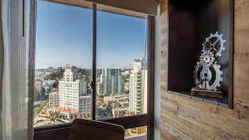 Suite, 1 cama King size y sofá cama, vista a la ciudad | Vista desde la habitación