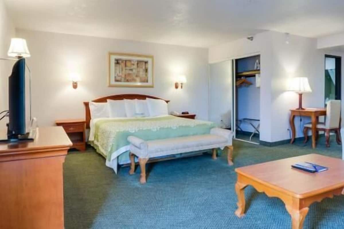 Coffre-fort, bureau, espace de travail pour ordinateurs portables