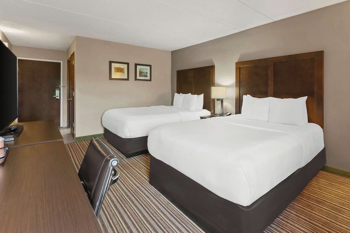 Desk, iron/ironing board, free WiFi, bed sheets