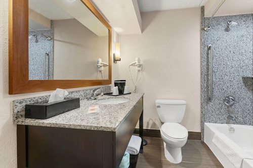 Comfort Inn Lehigh Valley West - Allentown