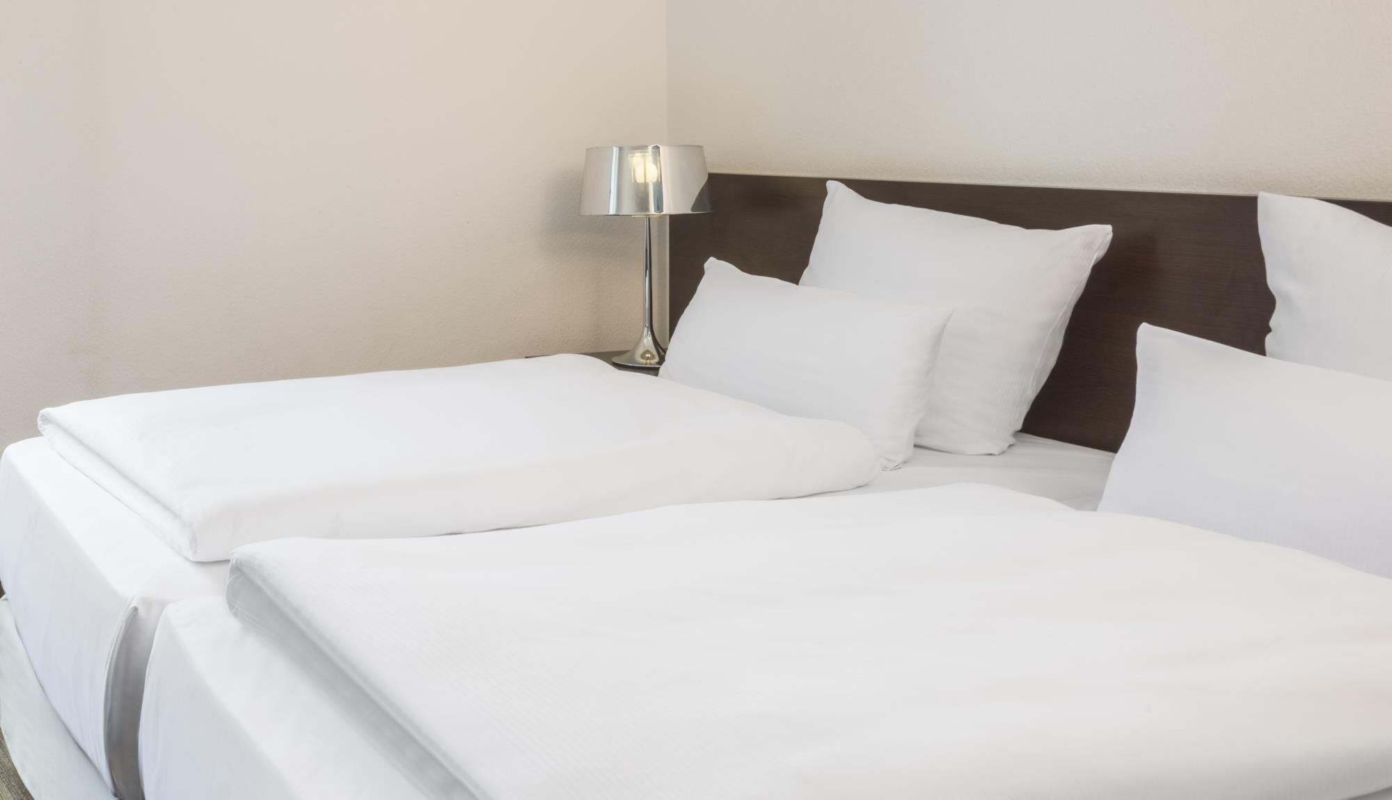 Premium bedding, pillowtop beds, in-room safe, desk