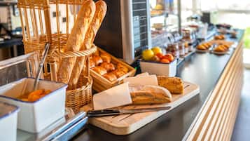 Aperto a colazione, pranzo e cena