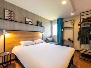 Desk, laptop workspace, free WiFi, bed sheets - ibis Besançon Marchaux (Marchaux-Chaudefontaine)