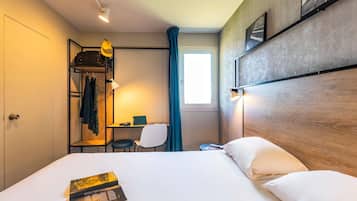 Habitación estándar doble, 1 cama doble | Escritorio, espacio para trabajar con un portátil, wifi gratis
