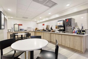 Ilmainen päivittäinen buffetaamiainen 