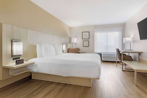 Standardzimmer, 1 King-Bett, Nichtraucher, Kühlschrank und Mikrowelle | Hochwertige Bettwaren, Schreibtisch, laptopgeeigneter Arbeitsplatz