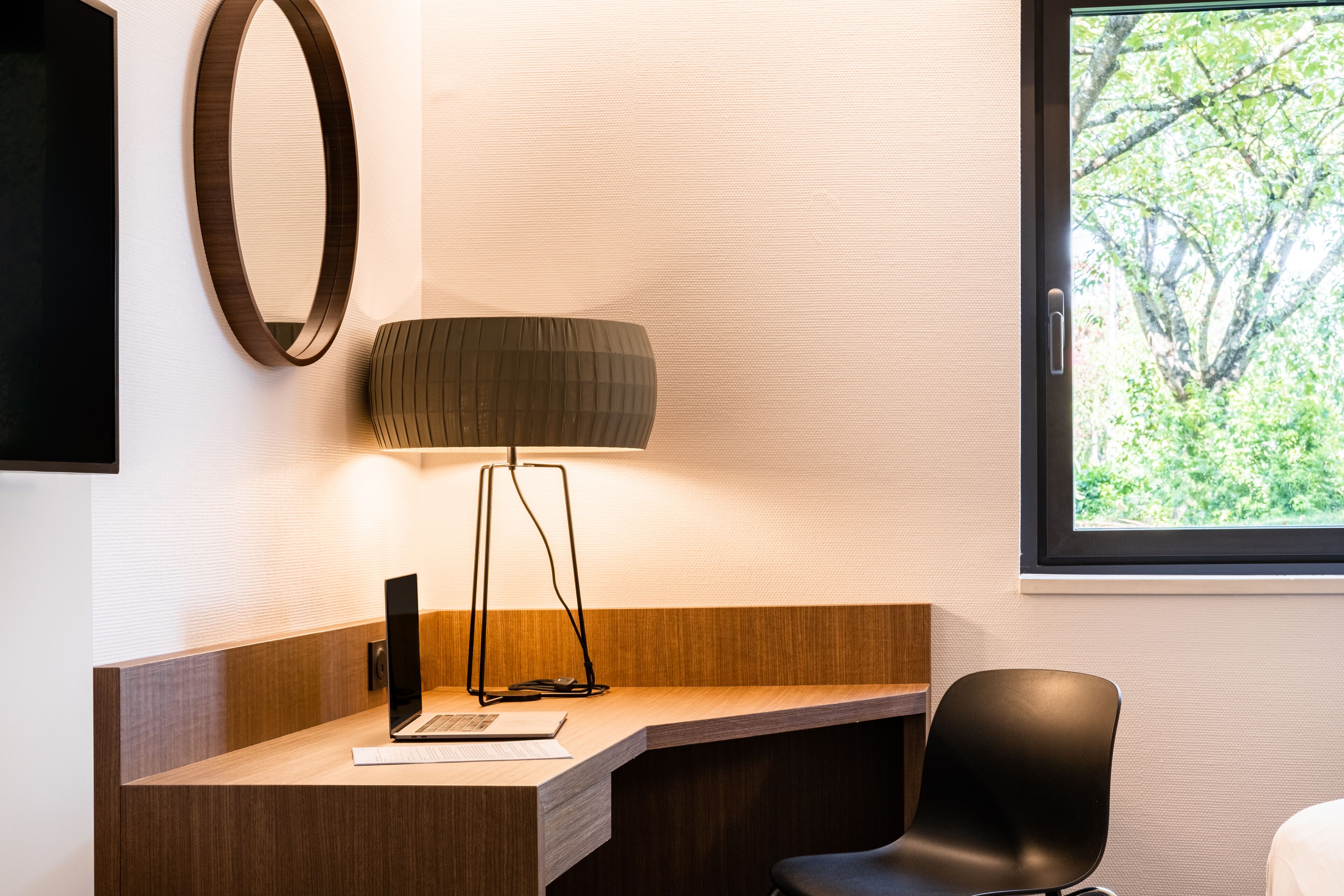 classic room, 1 double bed with sofa bed (avec accès au spa) | desk, blackout curtains, soundproofing, iron/ironing board