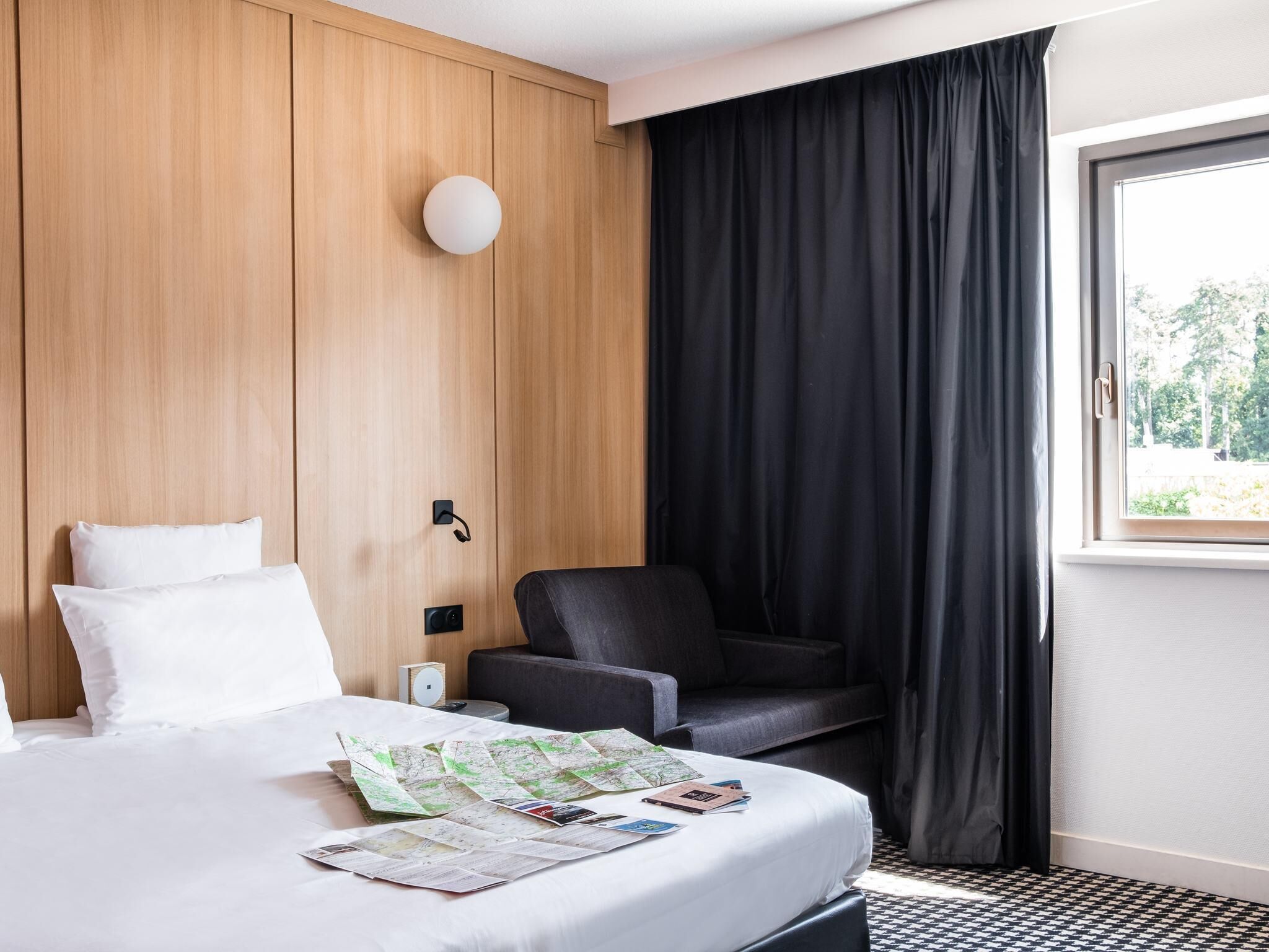 Classic Room, 1 Double Bed with Sofa bed (avec accès au Spa) | Desk, blackout curtains, soundproofing, iron/ironing board