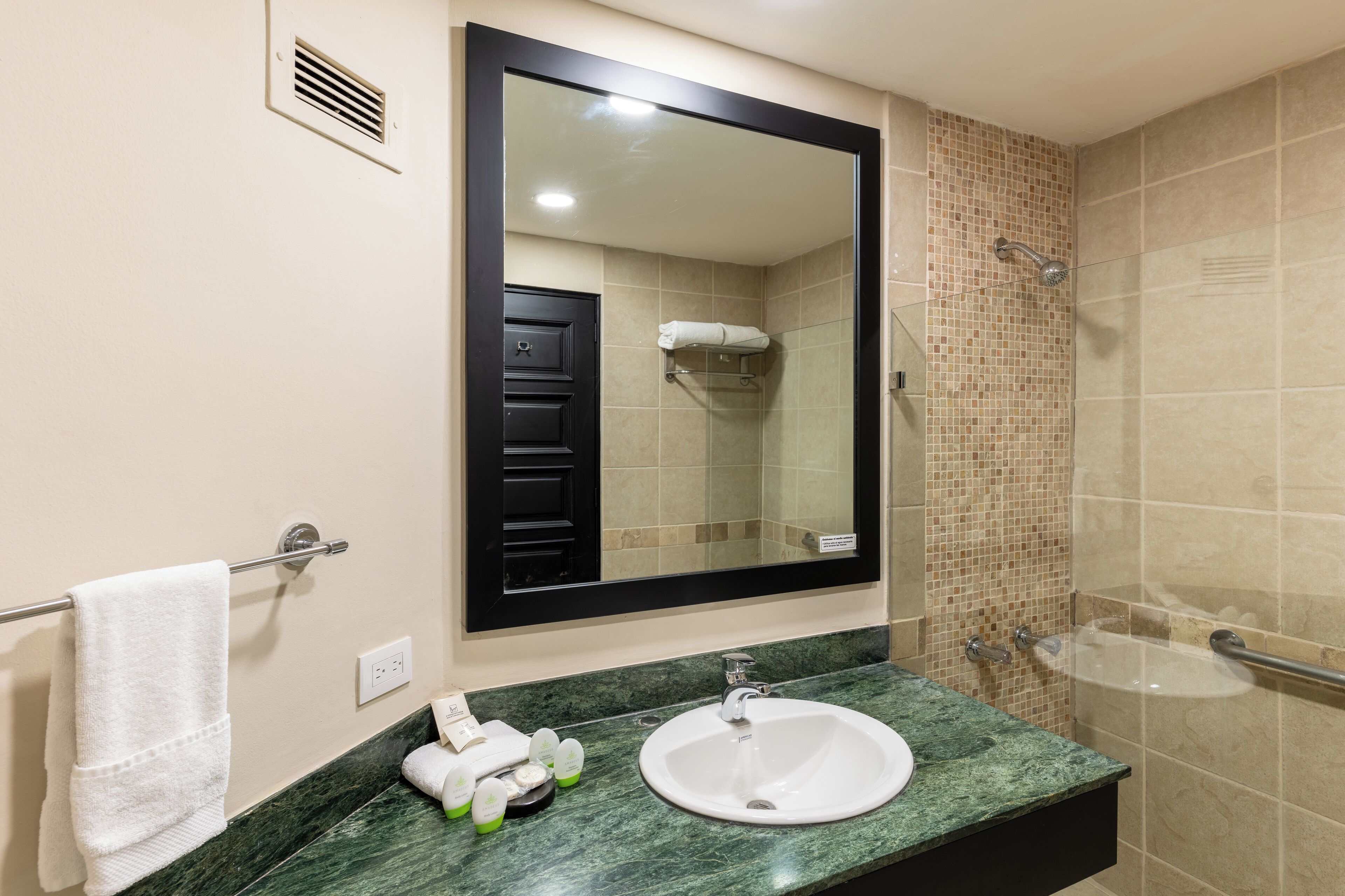 Photo - Conquistador Hotel & Conference Center