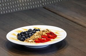 Petit déjeuner complet servi tous les jours en supplément