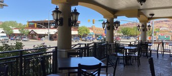 Best Western Plus Greenwell Inn