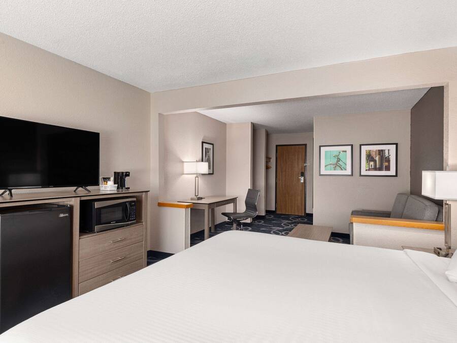 Individually decorated, individually furnished, desk, laptop workspace