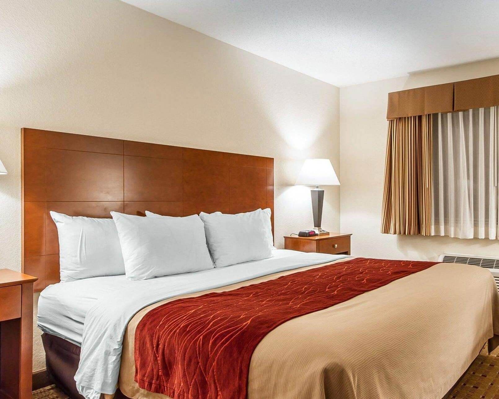 Ropa de cama de alta calidad y tabla de planchar con plancha 