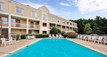 Days Inn by Wyndham Atlanta/Southlake/Morrow