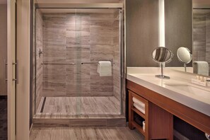 Amenidades de baño gratuitas, secadora de cabello, toallas, jabón 