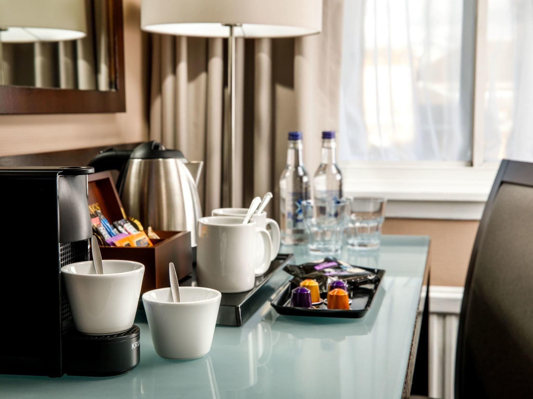 Suite supérieure, 1 lit double | Coffre-fort, bureau, système d’insonorisation, fer et planche à repasser