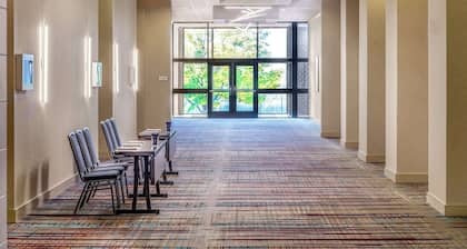 DoubleTree by Hilton Hotel Boston - Westborough