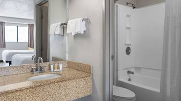 Room, 1 Queen Bed, Non Smoking | Bathroom | Combined shower/tub, free toiletries, hair dryer, towels