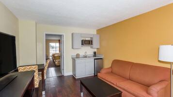 Suite, 1 trĂšs grand lit, non-fumeur (One Bedroom, Poolside View)