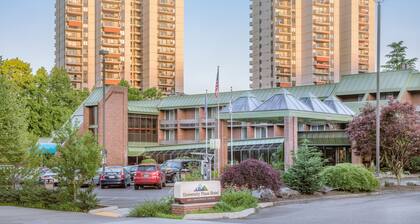 University Place Hotel & Conference Center