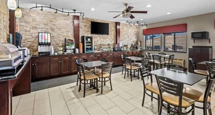 Quality Inn & Suites Des Moines Airport
